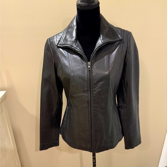 Avanti Jackets & Blazers - Women’s AVANTI black genuine leather jacket- Size Medium